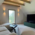 בית נופש Foundation - Waldhaus Mit Sauna & Hottub ציטאו
