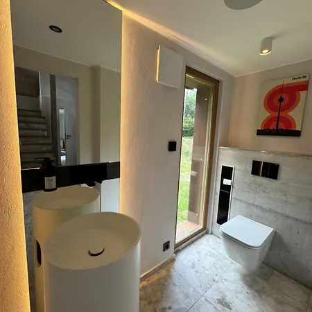 Foundation - Waldhaus Mit Sauna & Hottub * تسيتاو