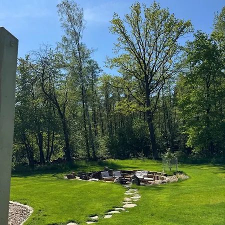 بيت للعطل Foundation - Waldhaus Mit Sauna & Hottub تسيتاو